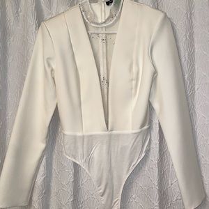 High shoulder bodysuit Peace and Love brand